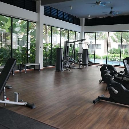 Friends & Family Apartment At Midhill Genting 8Pax Free Wifi Genting Highlands Exterior foto