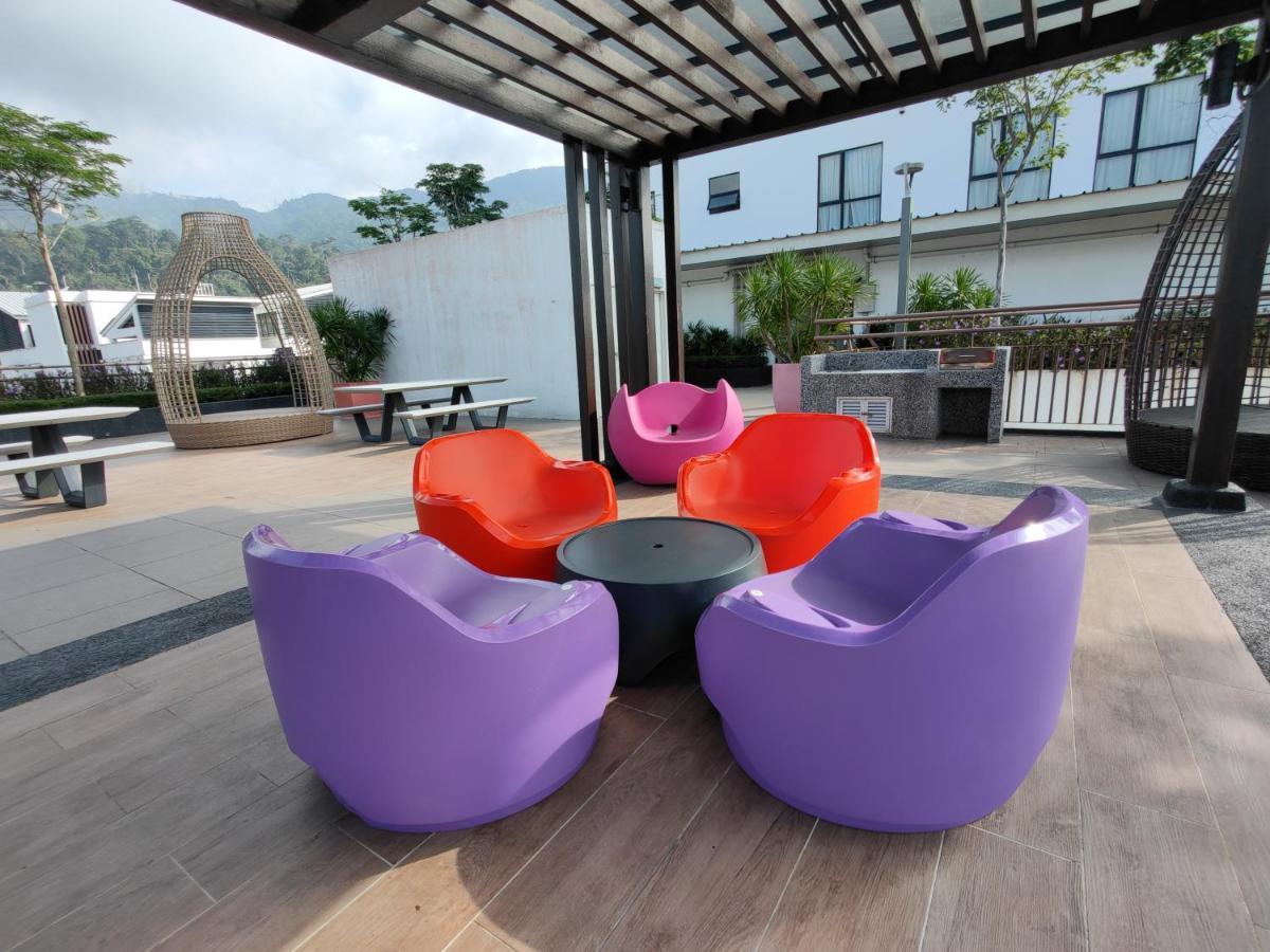 Friends & Family Apartment At Midhill Genting 8Pax Free Wifi Genting Highlands Exterior foto
